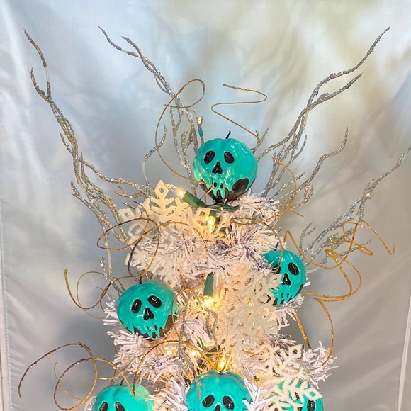 14” Disney Themed Poison Apple Christmas Tree with 5’ of White lights - Picture 5 of 6